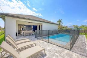 Priv pool & near beach